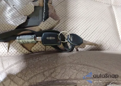 2008 Lincoln Navigator из США, поврежденный, VIN 5LMFU28588LJ21114